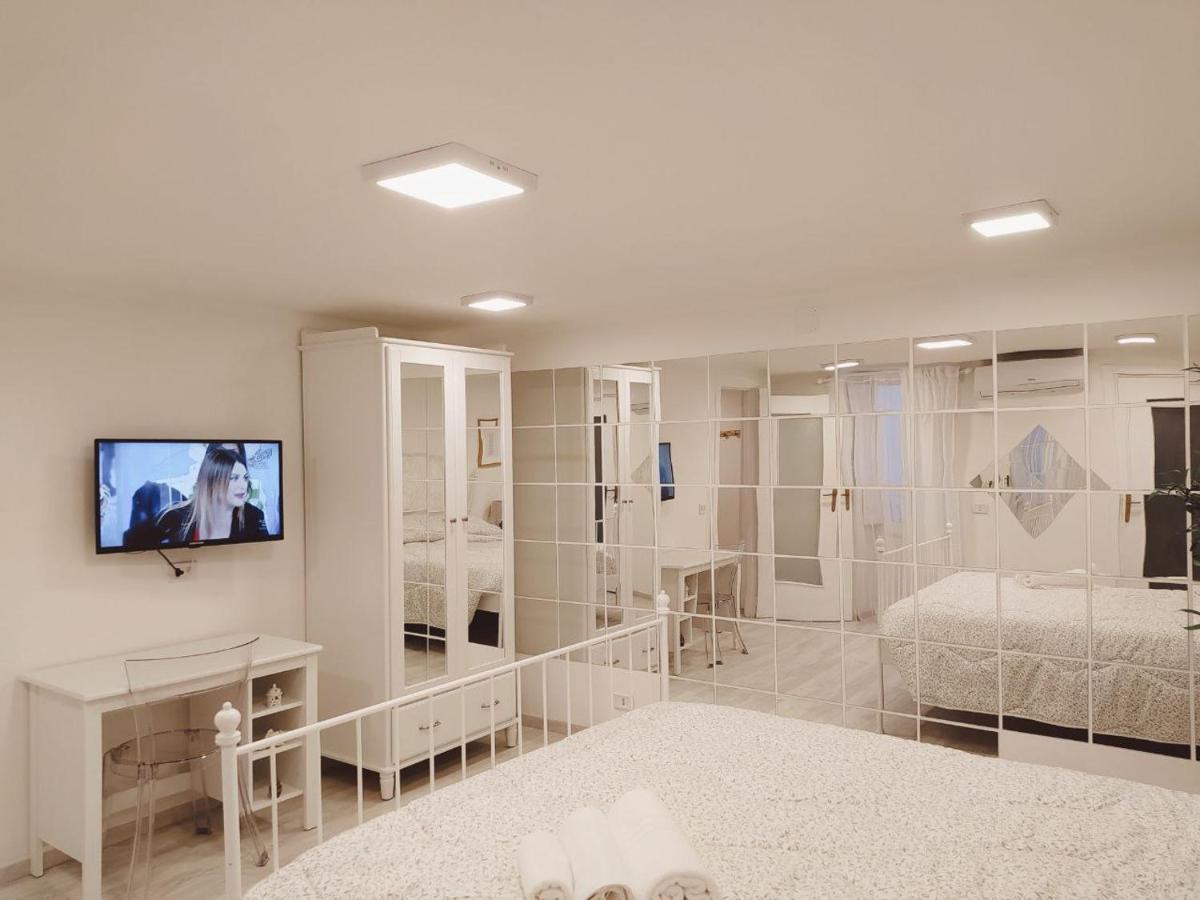 타란토 Interno25 아파트 외부 사진